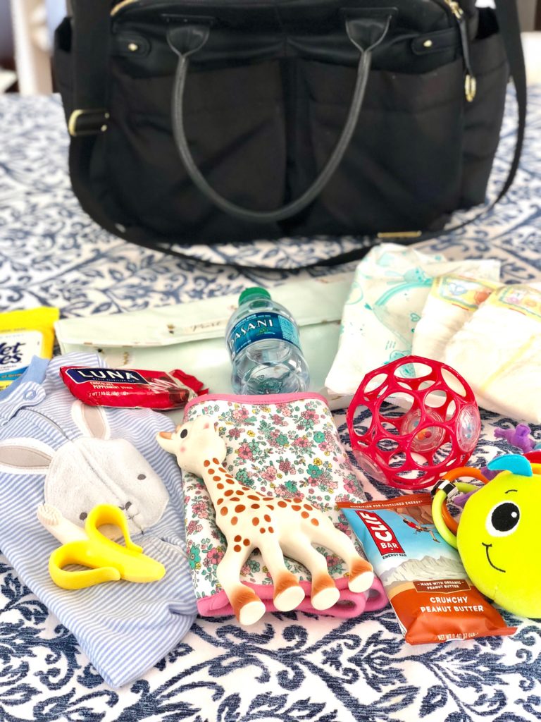 What's In Our Diaper Bag // Diaper Bag Essentials // Featuring