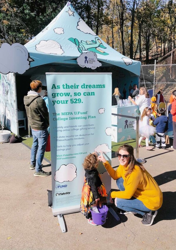 Boston mom blogger Alyssa shares their weekend at Stone Zoo and about saving for college with MEFA and Fidelity