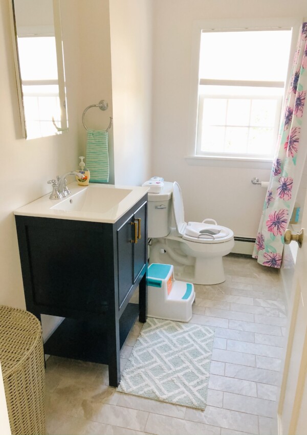 navy blue and white kids bathroom