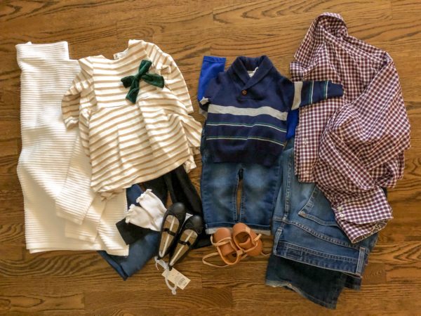 What to Wear for Fall Family Pictures (Easy Outfits) | Feathers and Stripes