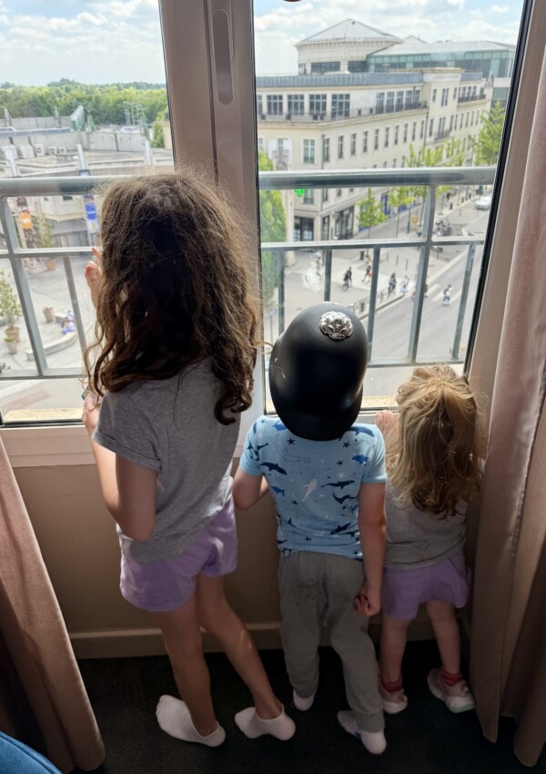 travel with 3 kids